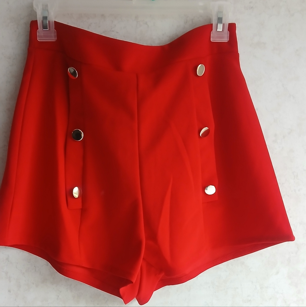 Retro Style High Waisted Red Women's Shorts - Picture 3 of 6